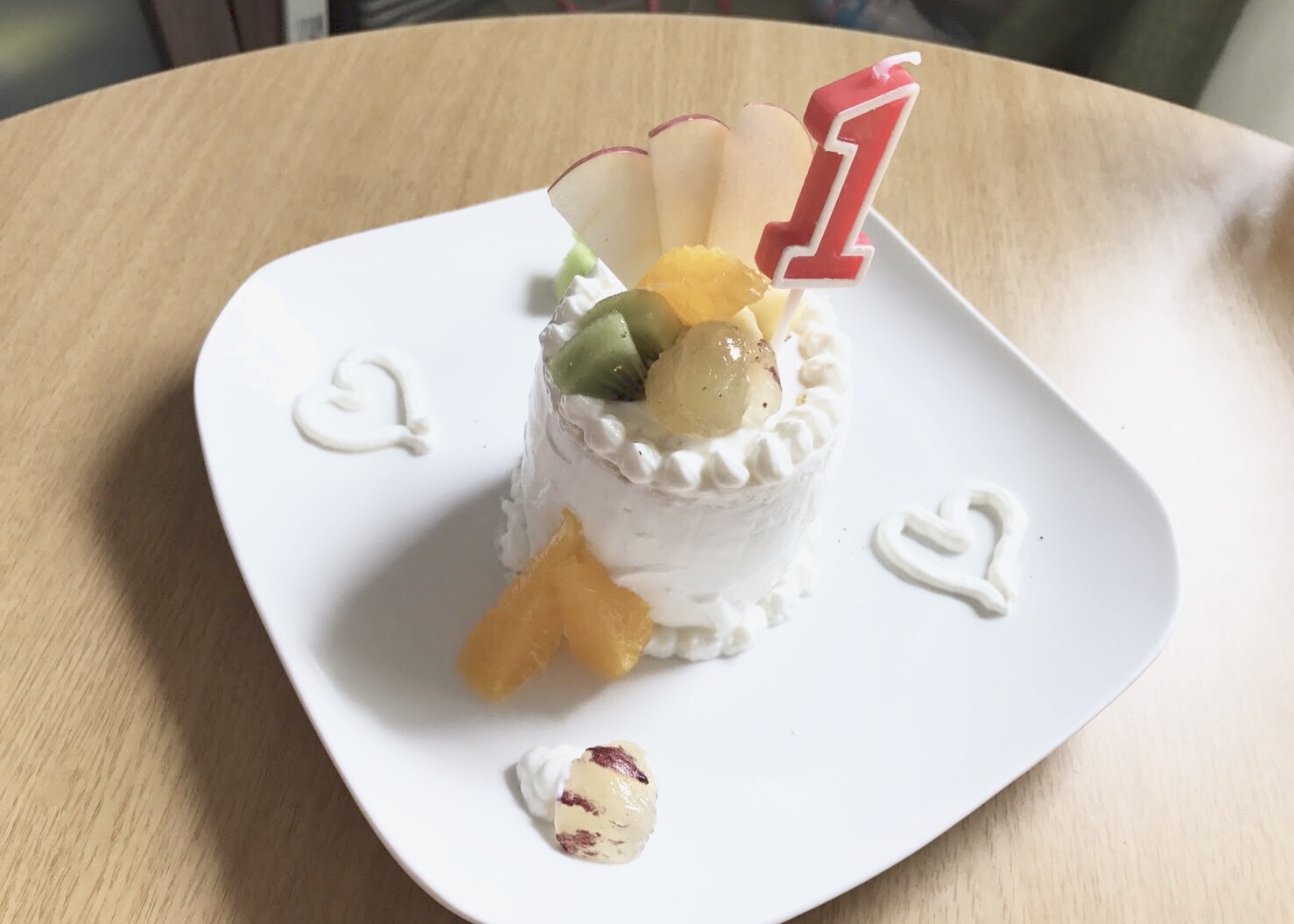 1歳の誕生日を祝おう 水切りヨーグルトで初めてのケーキ